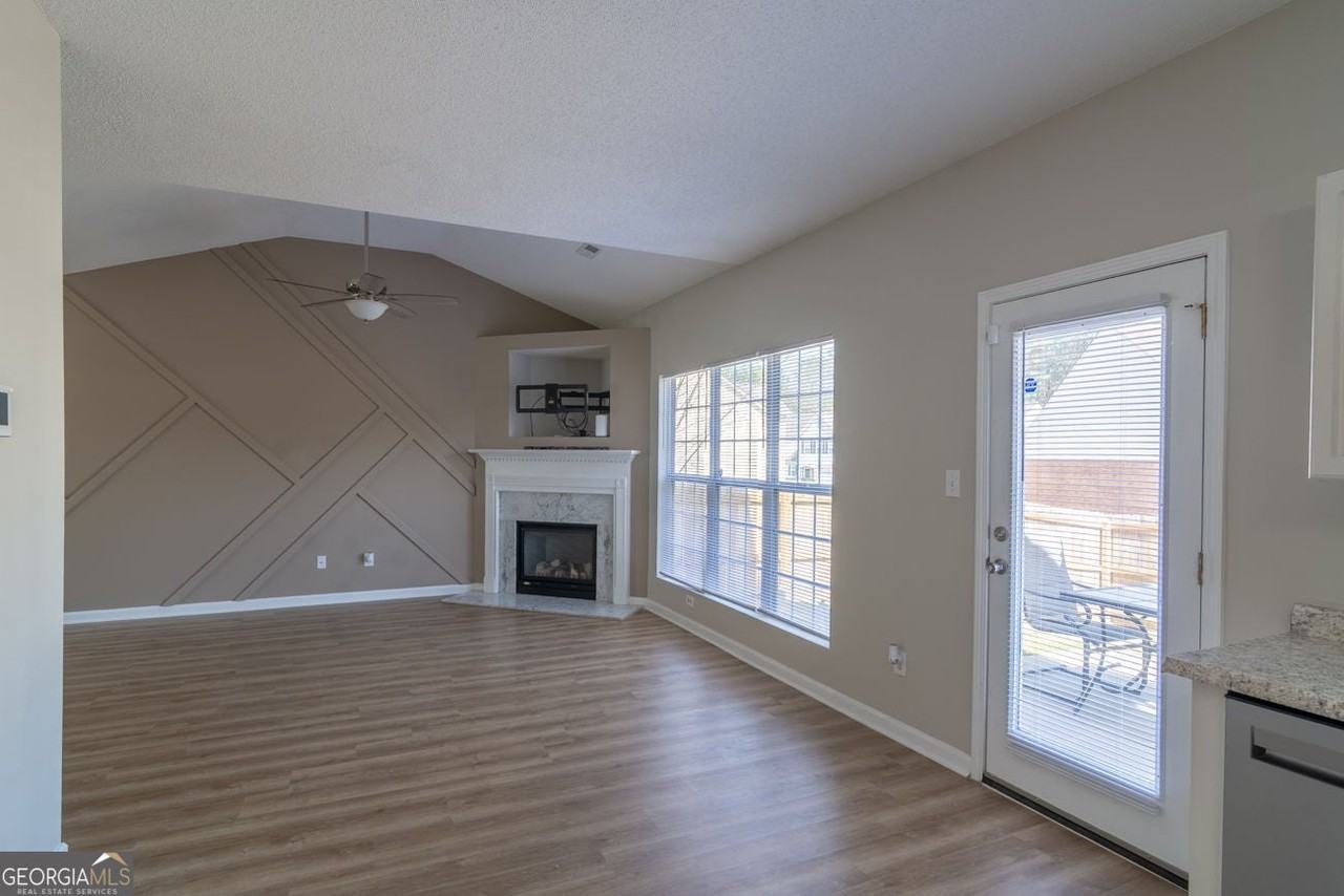 6658 Sunset Park - Photo 6 of 15