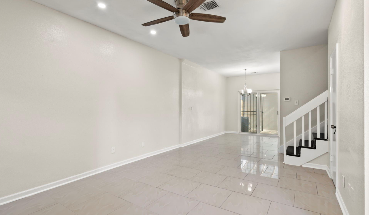 12400 Brookglade Cir - Photo 3 of 3