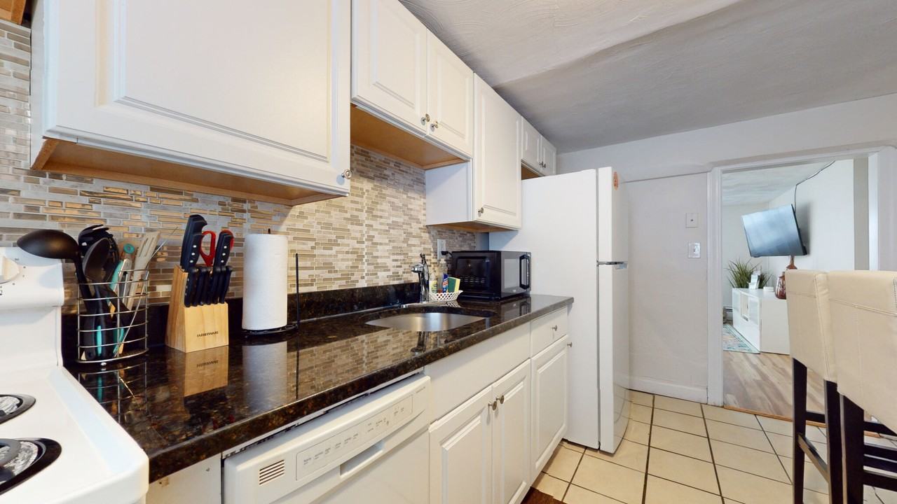 79 Chestnut St #1B - Photo 6 of 15