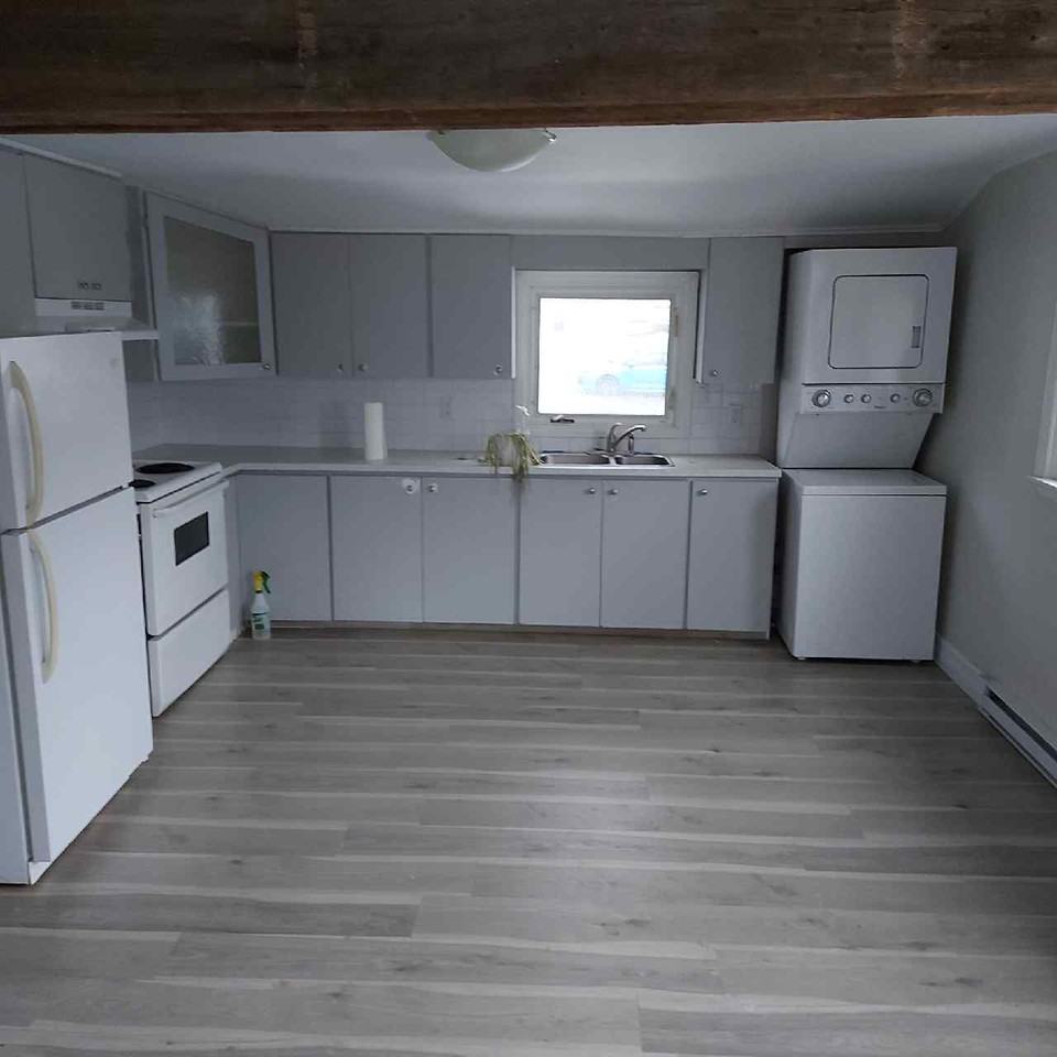 83 Bathurst St #83-5 - Photo 2 of 9