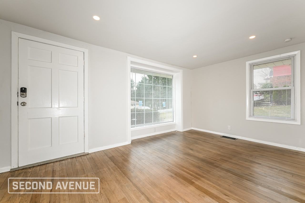 1886 Anderson Ave - Photo 2 of 27