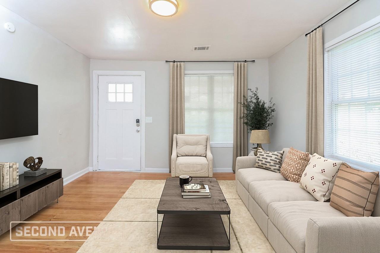 1328 Eason St Nw - Photo 2 of 34