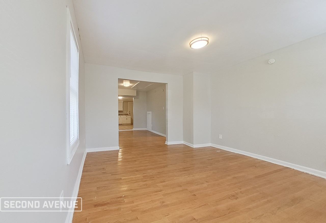 1328 Eason St Nw - Photo 5 of 34