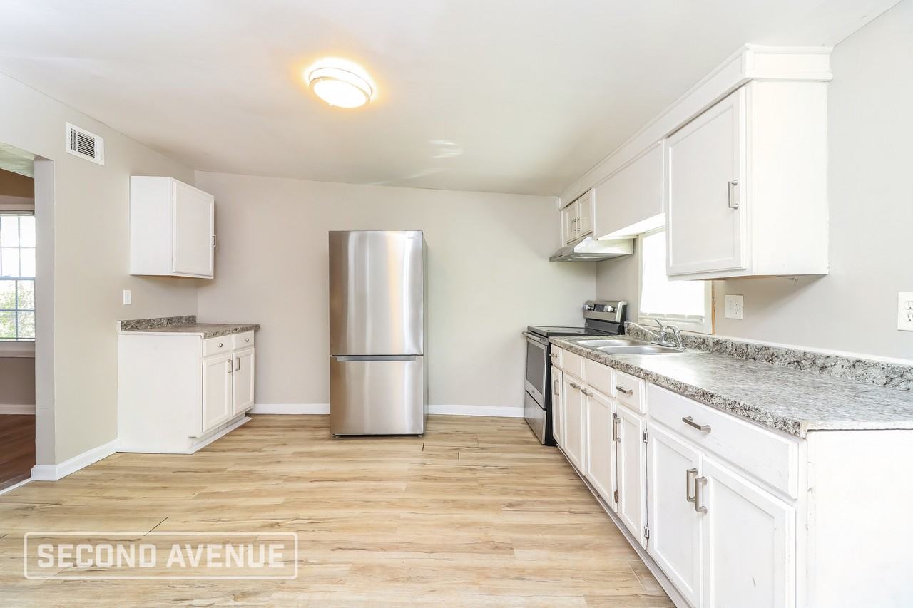 1328 Eason St Nw - Photo 2 of 32