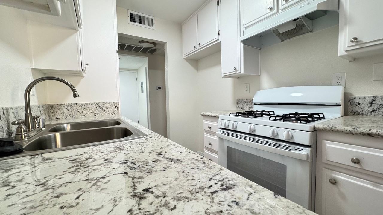 31727 Ridge Route Road - Photo 5 of 15