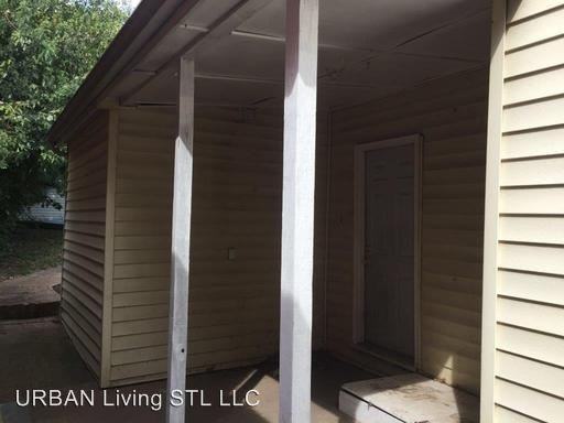 8521 Pennsylvania Ave - Photo 2 of 14