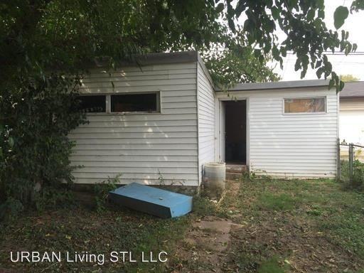 8521 Pennsylvania Ave - Photo 3 of 14