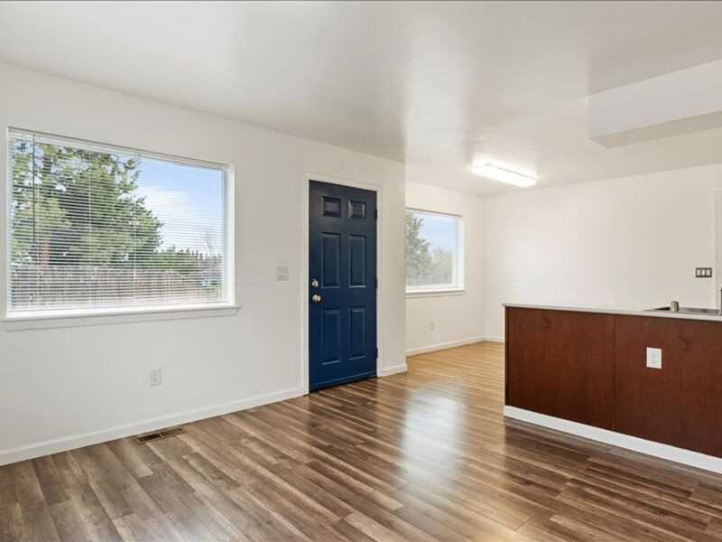 3106 S Elm Ct #B - Photo 4 of 17