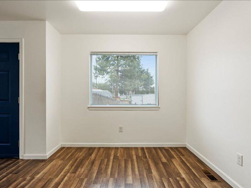 3106 S Elm Ct #B - Photo 6 of 17