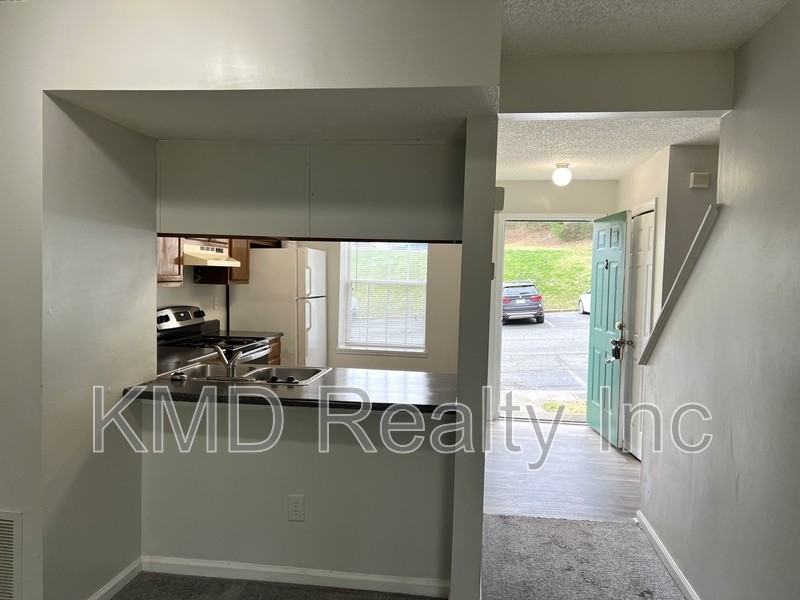 505 Lex Dr - Photo 2 of 17