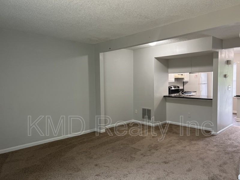 505 Lex Dr - Photo 3 of 17
