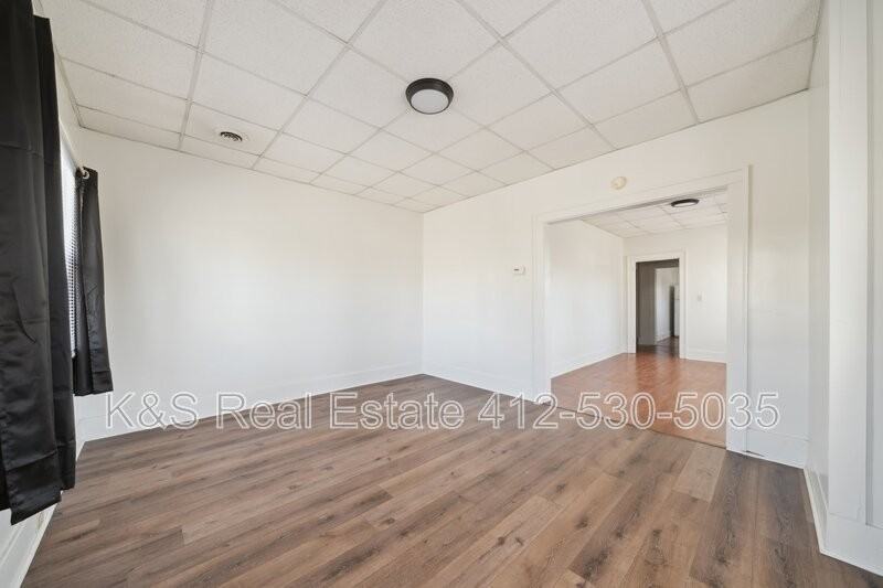 300 Broad Ave - Photo 3 of 11