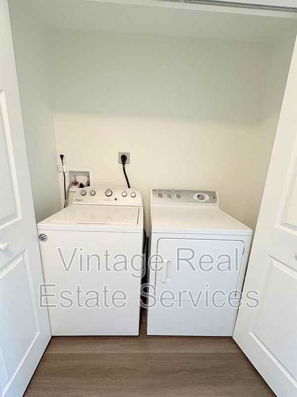 8502 Gablebend Way - Photo 7 of 17