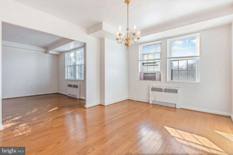 310 Ridgemede Rd #302 - Photo 5 of 20