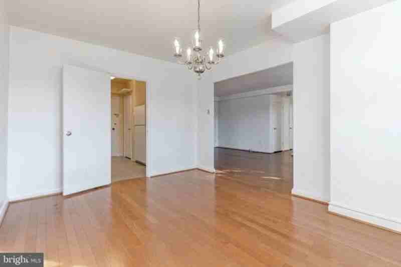 310 Ridgemede Rd #302 - Photo 7 of 20