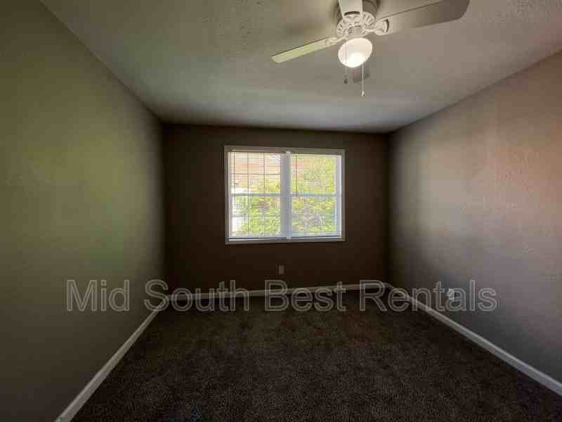 1758 Edward Avenue - Photo 4 of 8