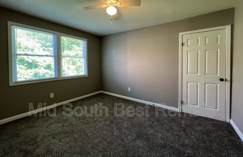 1758 Edward Avenue - Photo 5 of 8