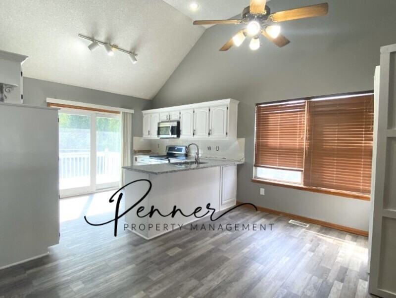 345 Ne Dreamweaver Ave - Photo 4 of 21