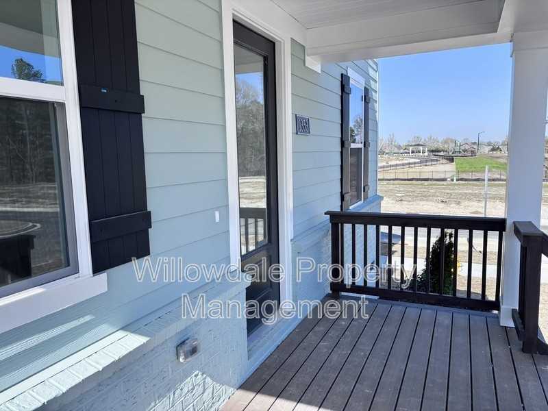 1353 Hurston Ln #1 - Photo 4 of 50