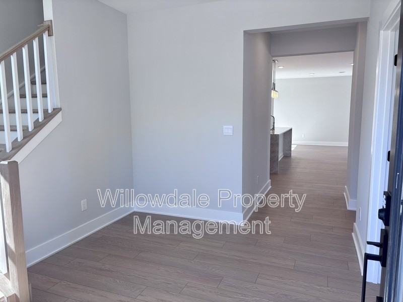 1353 Hurston Ln #1 - Photo 5 of 50
