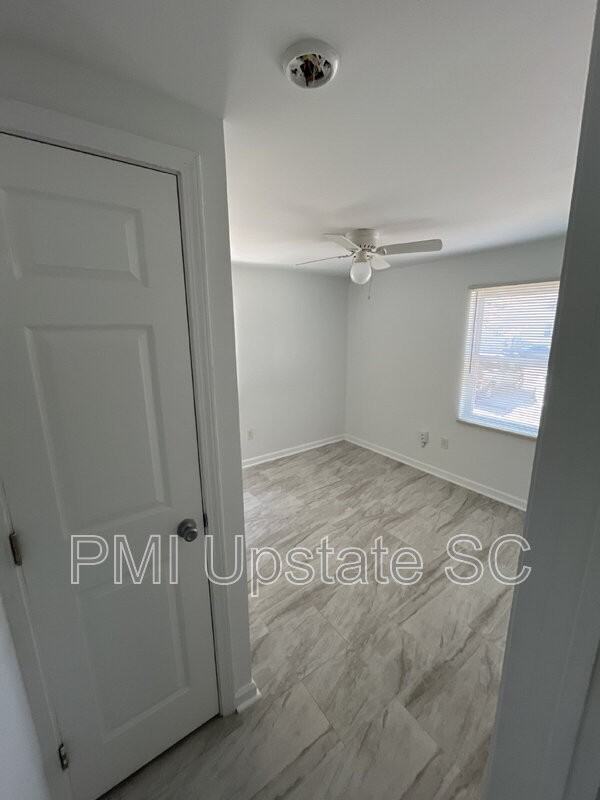 201 Chandler Dr #32C - Photo 3 of 12