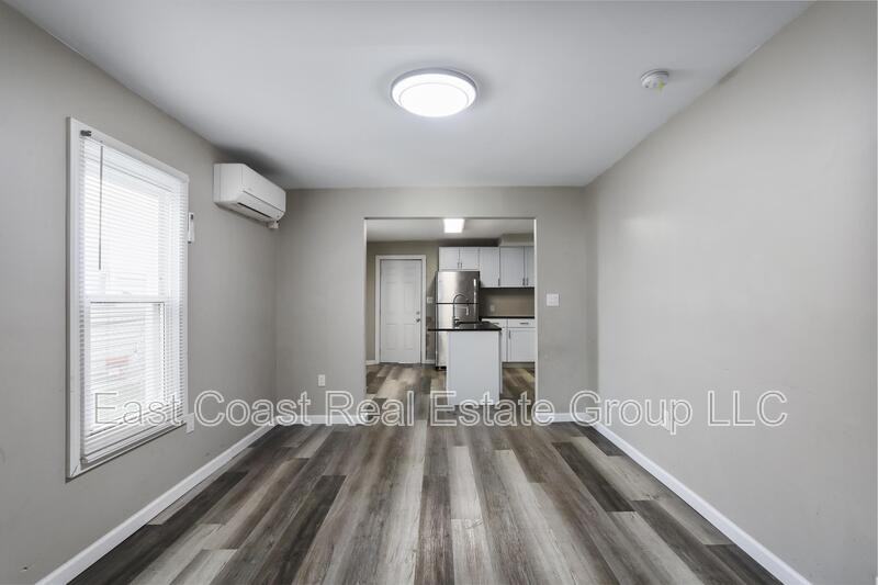 812 Dale St - Photo 6 of 19