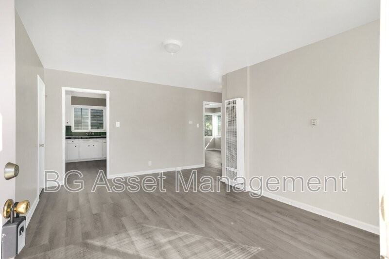 150 Marina Way - Photo 3 of 15