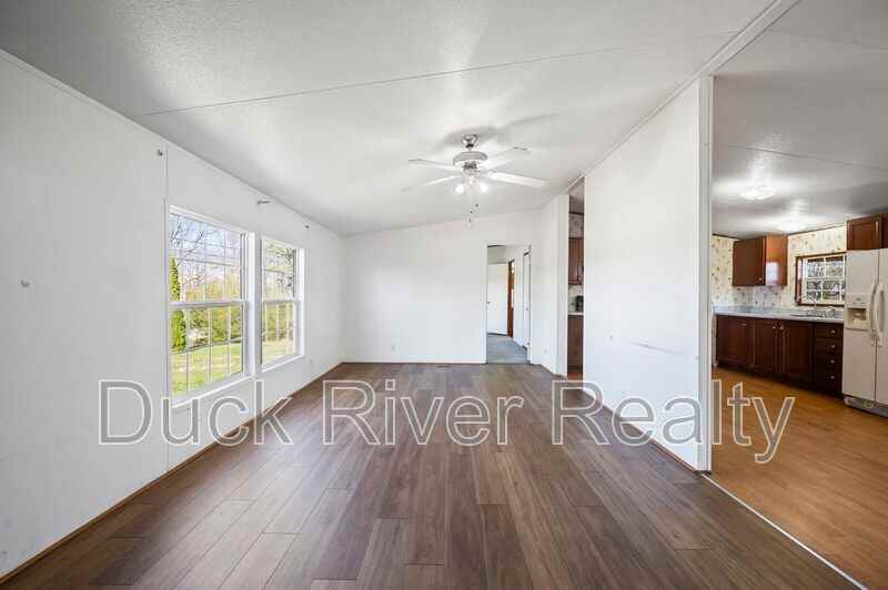 628 Chestnut Dr - Photo 3 of 21
