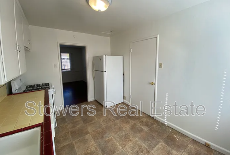 1029 Cavallero Ln - Photo 4 of 15