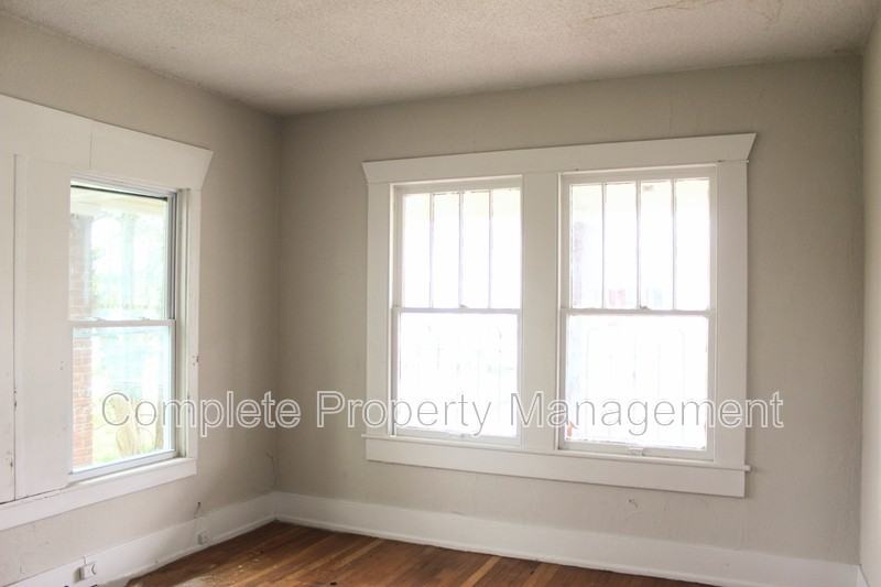 117 67th Pl N - Photo 3 of 22