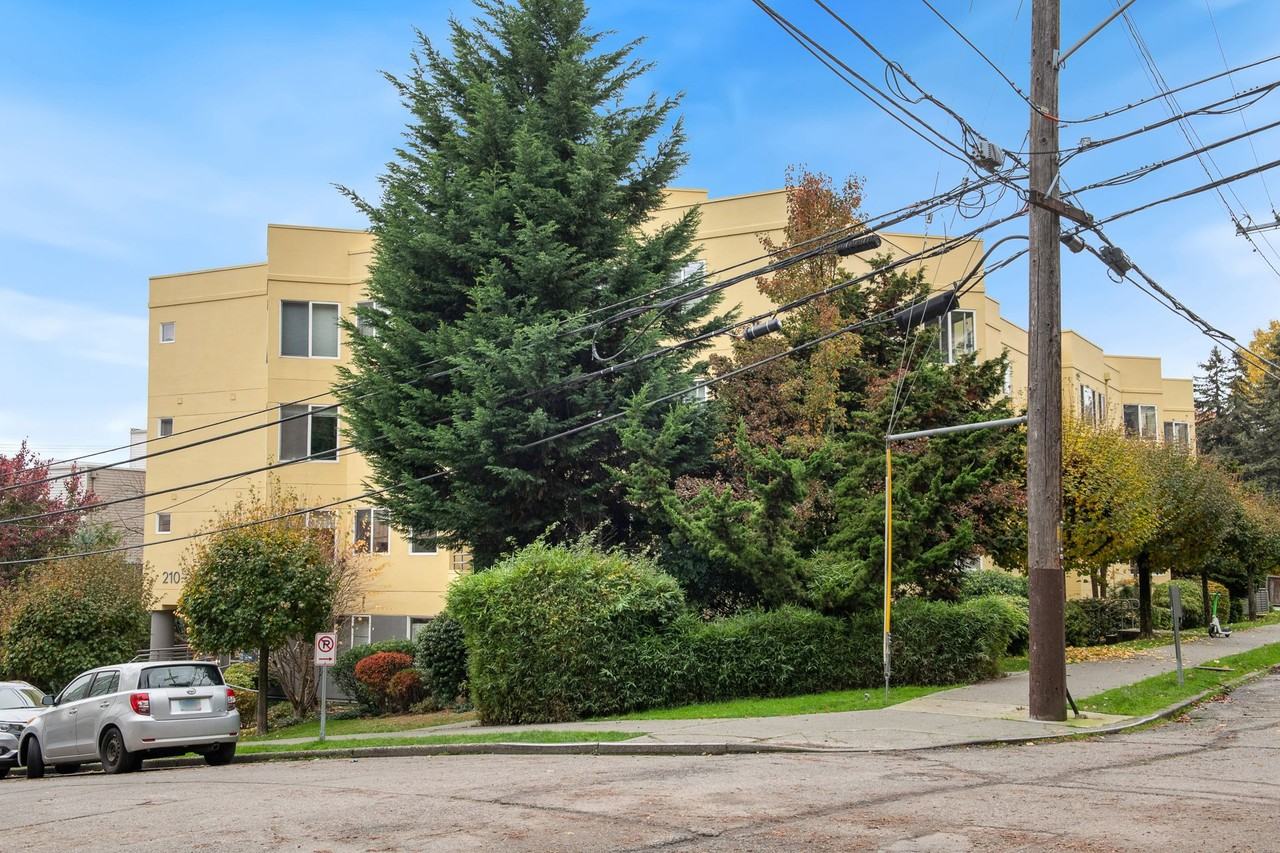 Lake Union Terrace - Photo 6 of 18