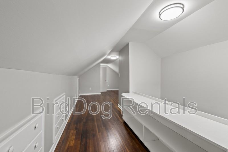 1914 Vaughn St - Photo 2 of 16