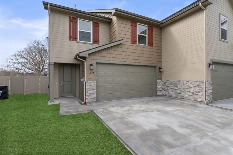 1673 N Solterra Ln - Photo 3 of 45