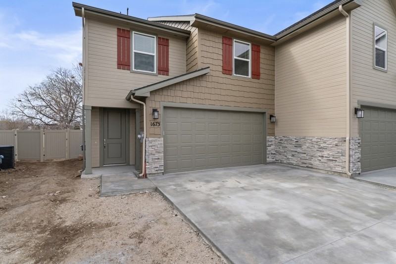 1673 N Solterra Ln - Photo 4 of 45