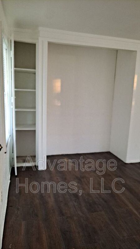 1109 N Scott Ave #4 - Photo 5 of 13