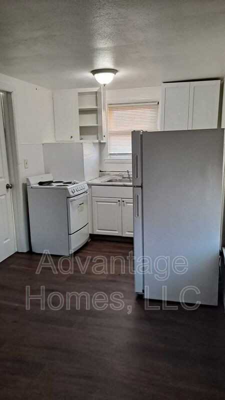 1109 N Scott Ave #4 - Photo 6 of 13