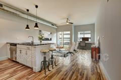 805 W Cary St #423 - Photo 1 of 1