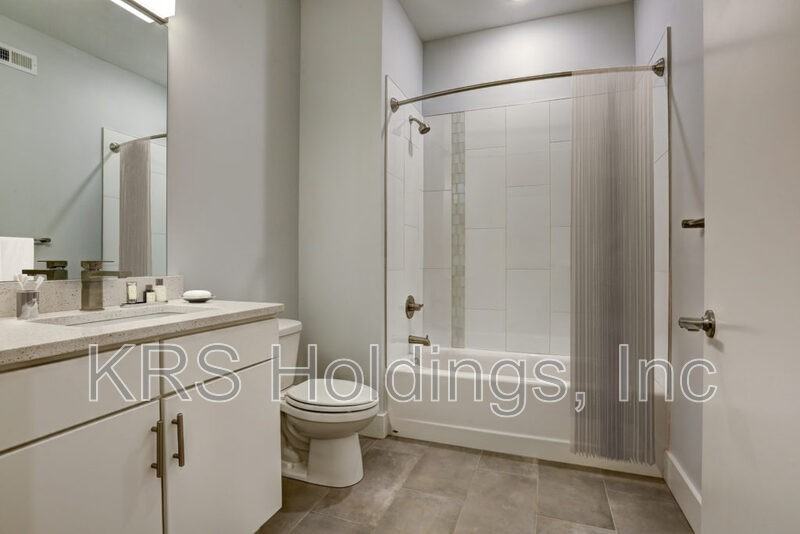 805 W Cary St #423 - Photo 3 of 4