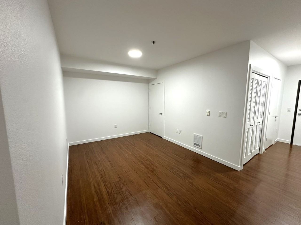 4429 NE Fremont St - Photo 6 of 10