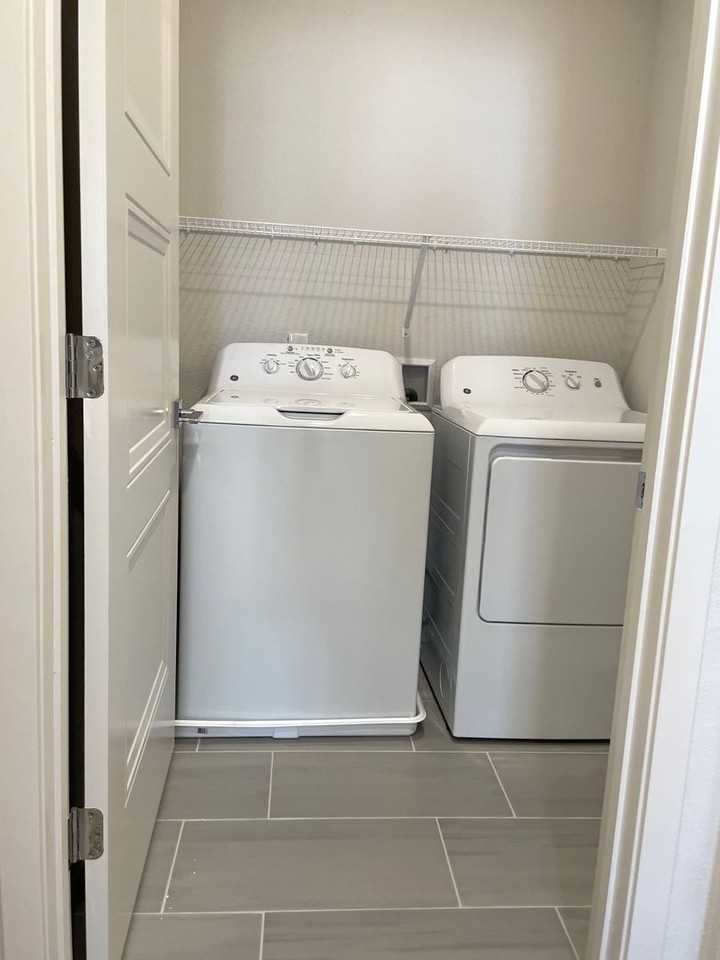 Lake Estates Apartments - Photo 2 of 10