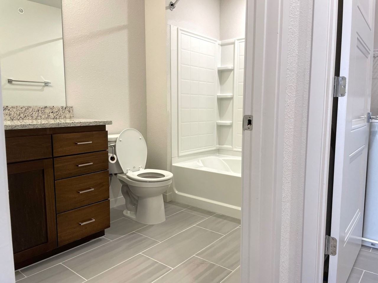Lake Estates Apartments - Photo 3 of 10