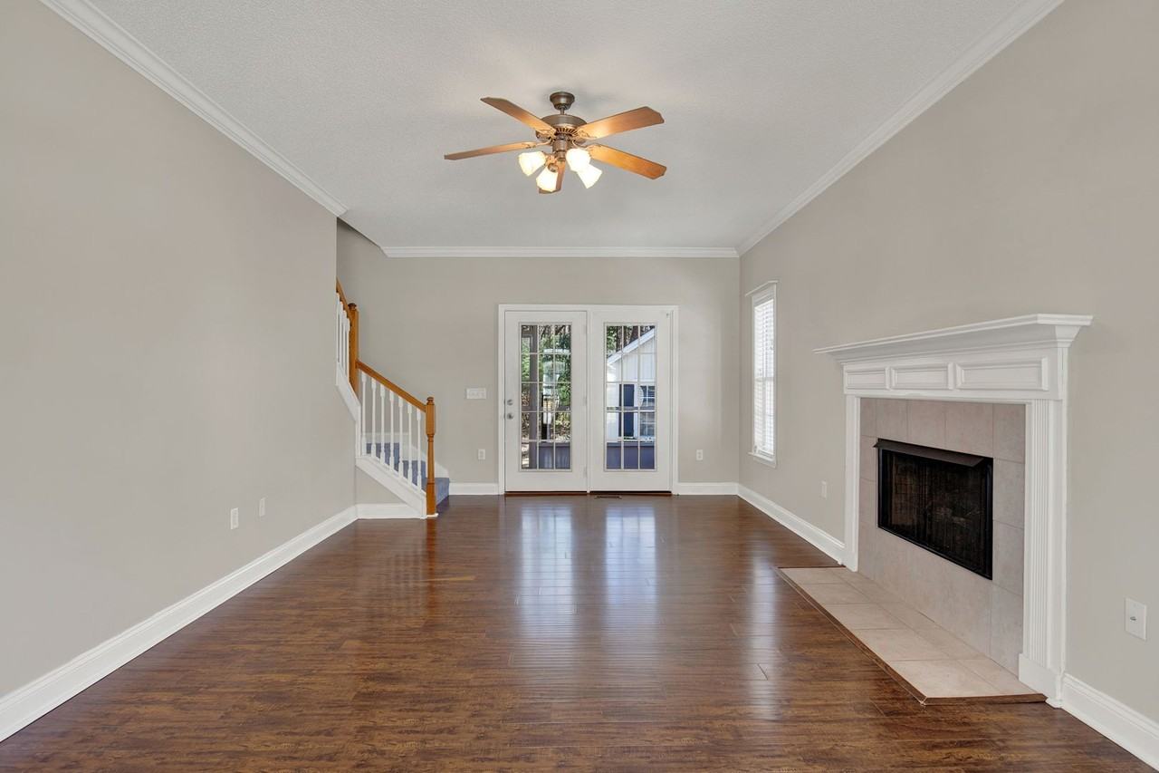 291 Landing Way - Photo 7 of 22