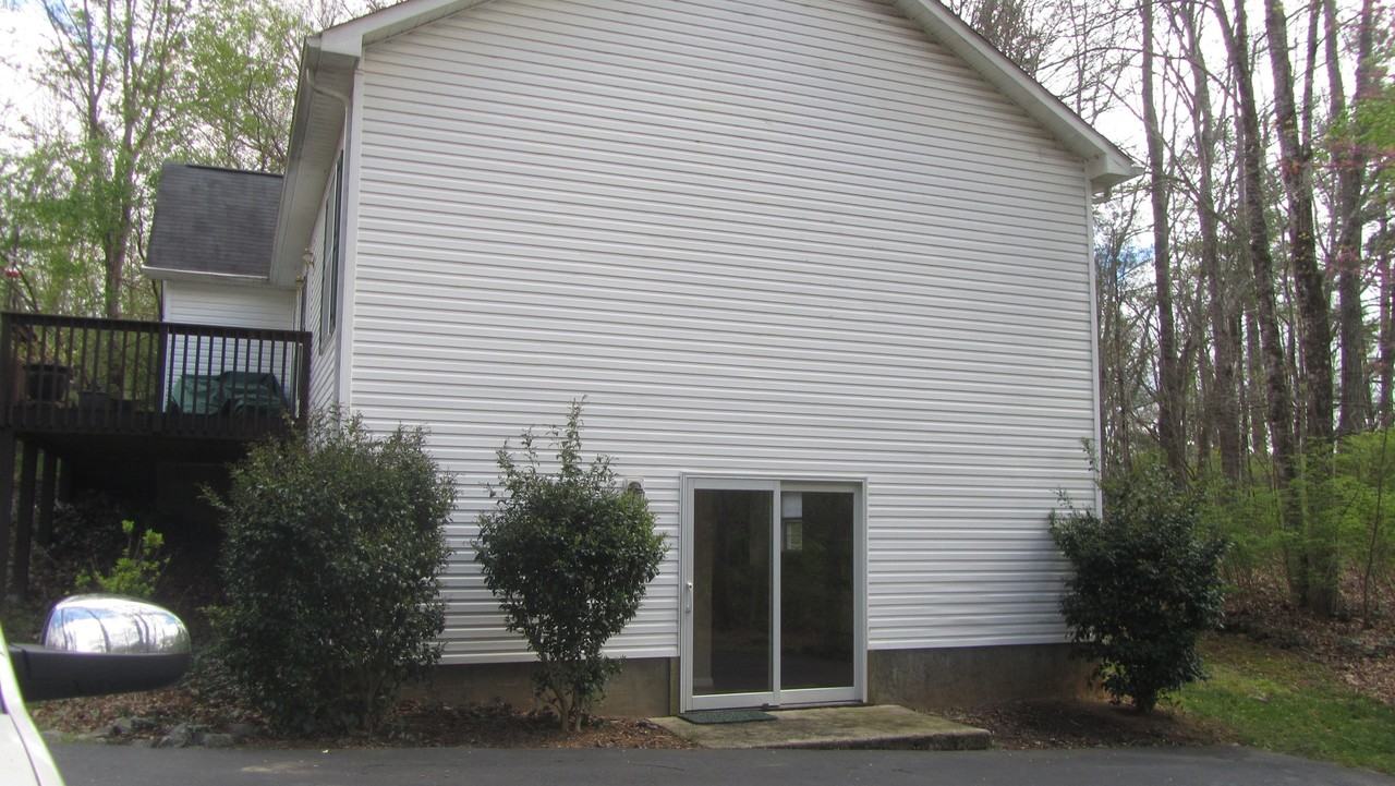 109B Jeanie Ave - Photo 3 of 19