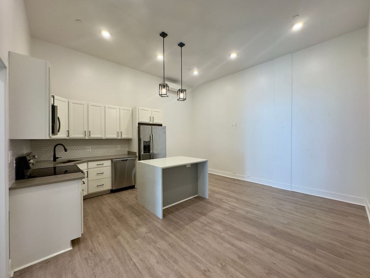 The Roland - Photo 5 of 12