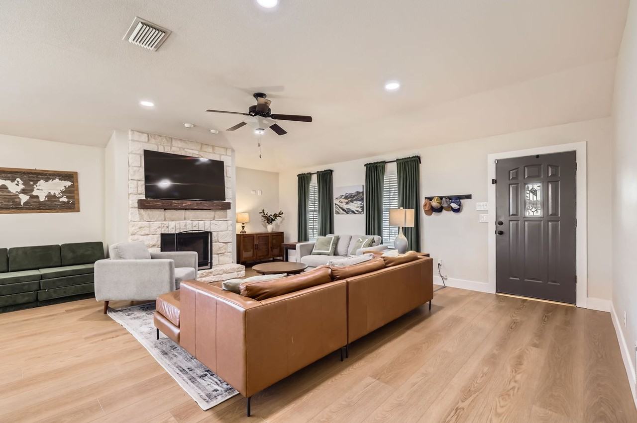 3051 Bent Tree Loop - Photo 3 of 19