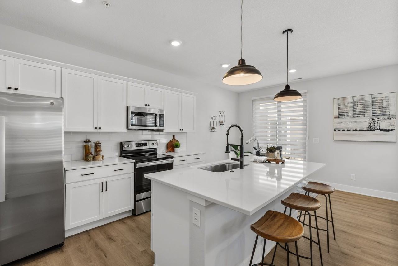 1202 Nw 2nd St - Photo 5 of 13