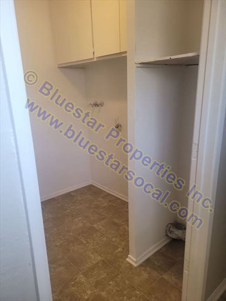 15469 Hesperia Rd - Photo 5 of 17