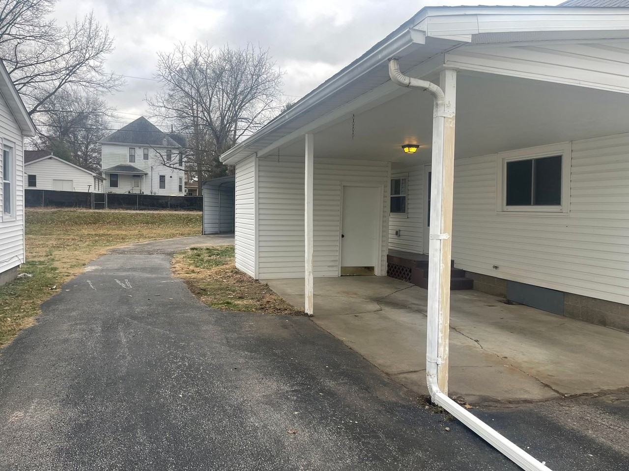 515 E Marion St - Photo 2 of 11