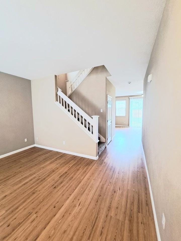 5090 Napa Shore Dr - Photo 2 of 40