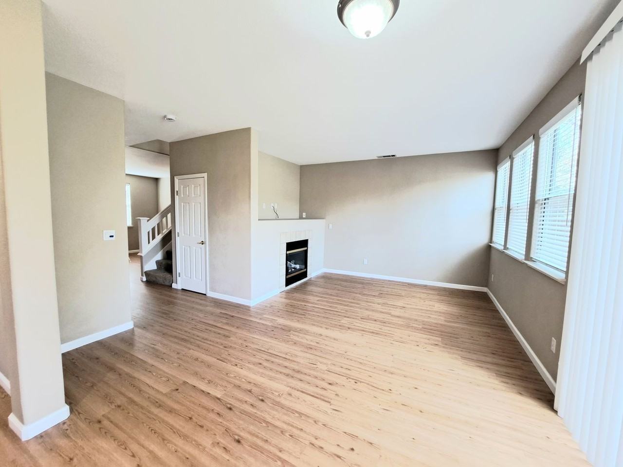 5090 Napa Shore Dr - Photo 5 of 40